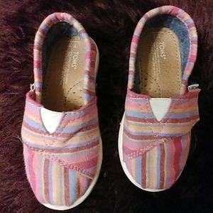 Toms Velcro sneakers